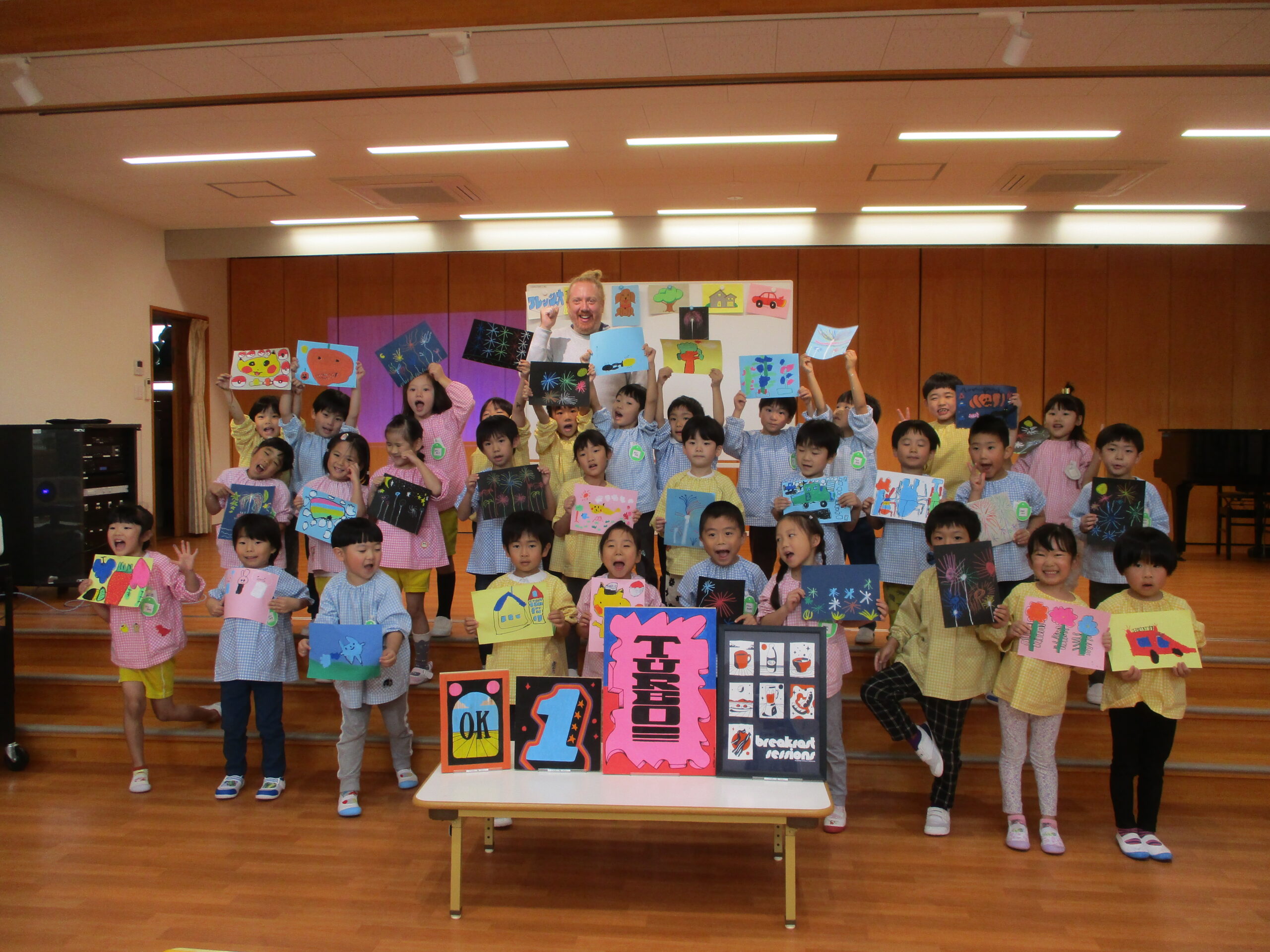 2025.10.27 アレッシオさんと表現遊び